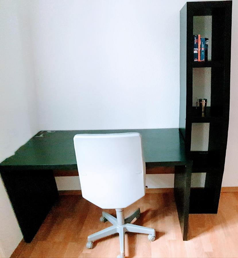 Budget Rooms In Halle With Shared Bathroom, Free Wifi, Netflix & Ipad Kültér fotó