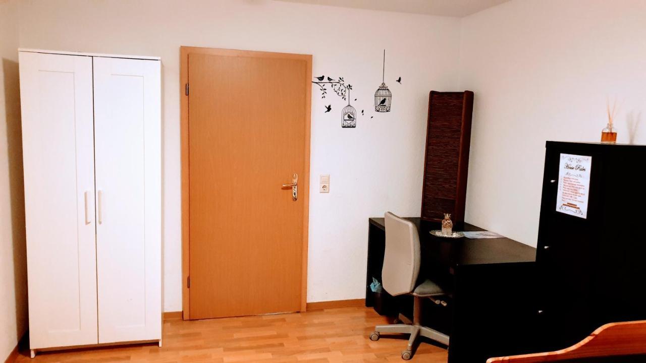 Budget Rooms In Halle With Shared Bathroom, Free Wifi, Netflix & Ipad Kültér fotó