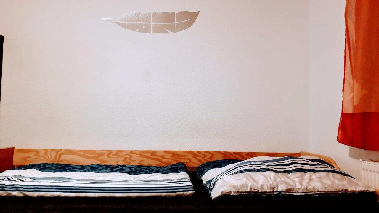 Budget Rooms In Halle With Shared Bathroom, Free Wifi, Netflix & Ipad Kültér fotó